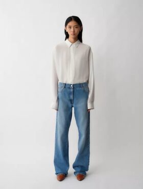 02 Low Rise Straight Jeans