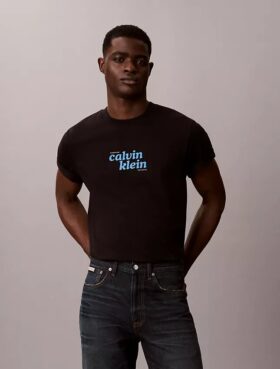 1989 Logo Graphic Relaxed T-Shirt