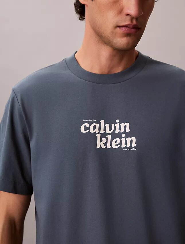 1989 Logo Graphic Relaxed T-Shirt 1989 Logo Graphic Relaxed T-Shirt