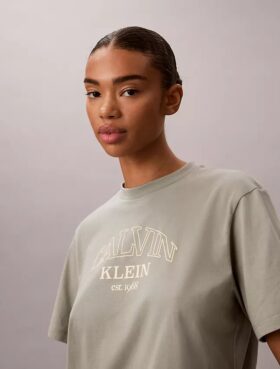 Arch Logo Graphic Boxy T-Shirt