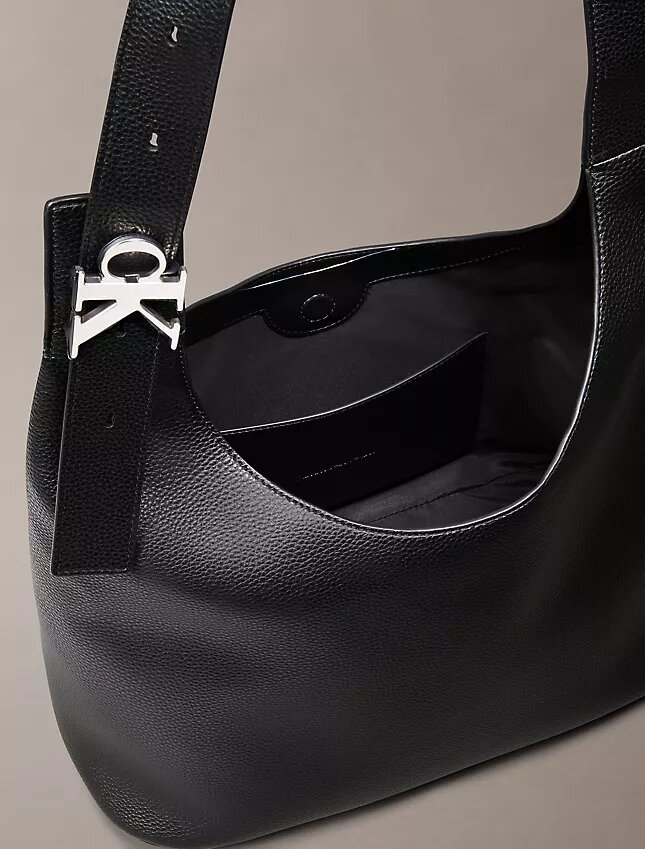 Archive Hardware Buckle Shoulder Bag Archive Hardware Buckle Shoulder Bag