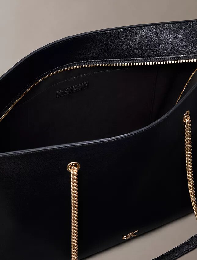 Archive Hardware Chain Strap Tote Bag Archive Hardware Chain Strap Tote Bag