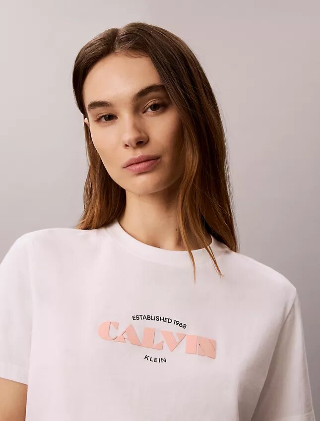 Bold Logo Graphic Classic T-Shirt Bold Logo Graphic Classic T-Shirt