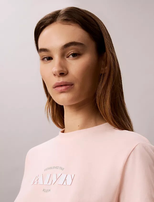 Bold Logo Graphic Classic T-Shirt Bold Logo Graphic Classic T-Shirt