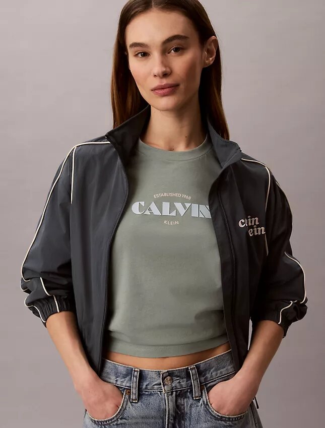 Bold Logo Graphic Classic T-Shirt Bold Logo Graphic Classic T-Shirt