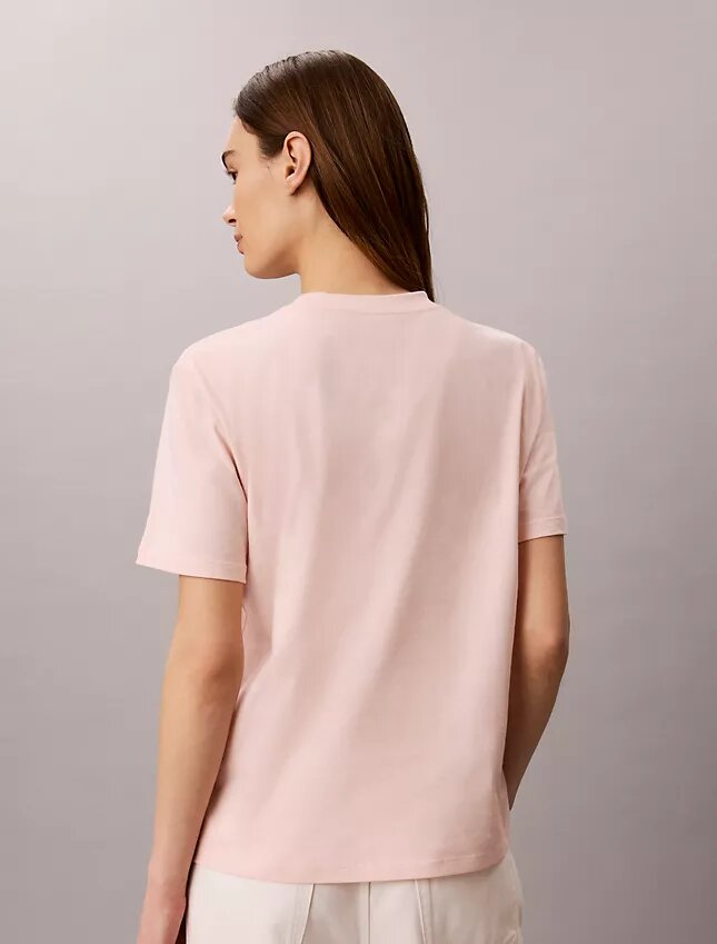 Bold Logo Graphic Classic T-Shirt Bold Logo Graphic Classic T-Shirt