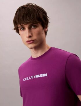 Bold Logo Graphic Relaxed T-Shirt
