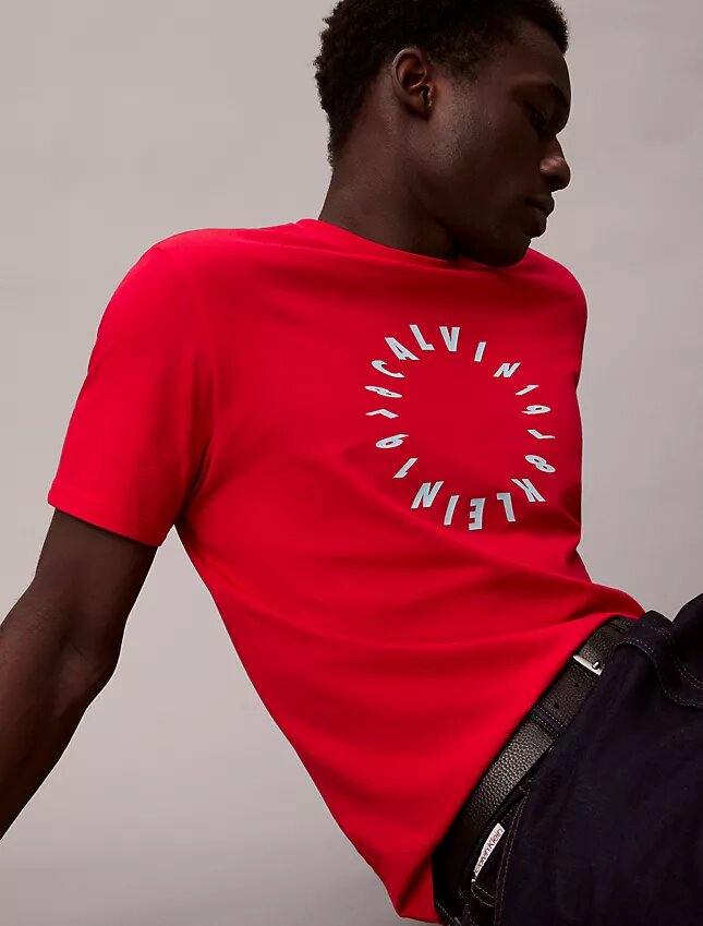 Circle Logo Graphic Classic T-Shirt Circle Logo Graphic Classic T-Shirt