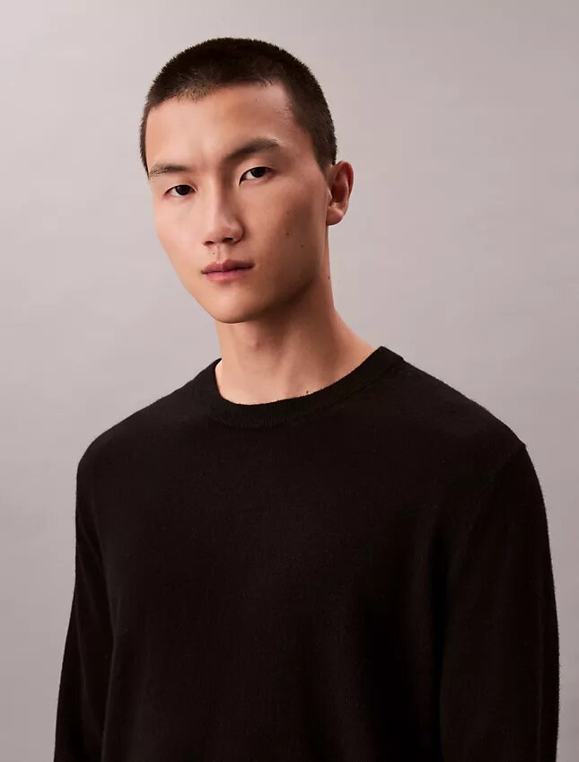 Classic Cashmere Crewneck Sweater Classic Cashmere Crewneck Sweater