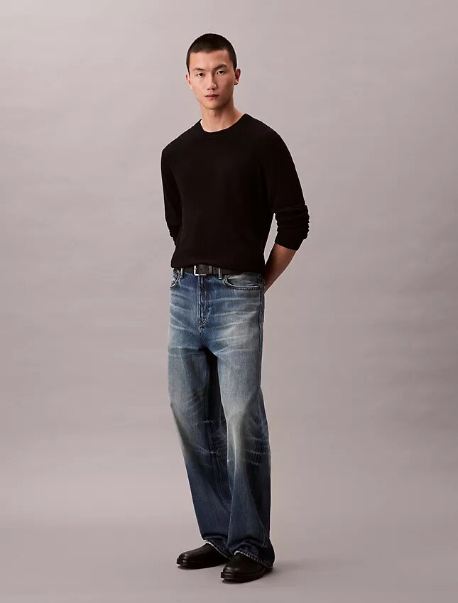 Classic Cashmere Crewneck Sweater Classic Cashmere Crewneck Sweater