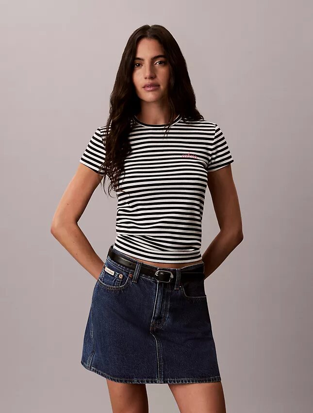 Contour Rib Logo Graphic Slim T-Shirt Contour Rib Logo Graphic Slim T-Shirt