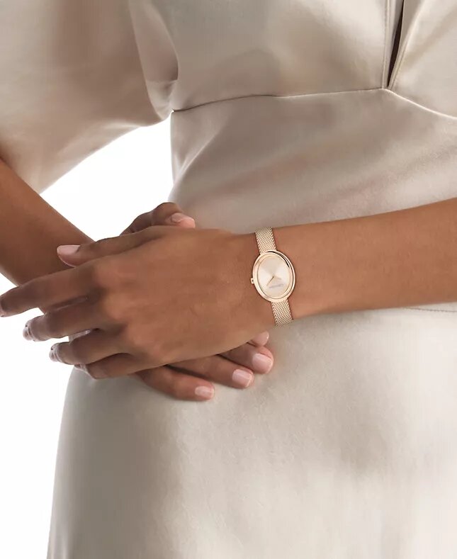 Contoured Bezel Oval Dial Watch Contoured Bezel Oval Dial Watch