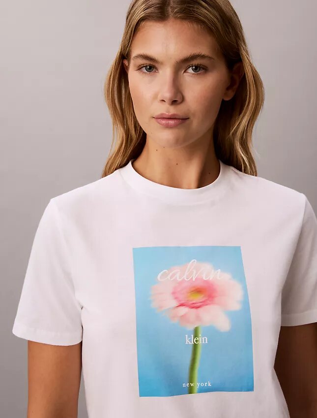 Daisy Graphic Classic T-Shirt Daisy Graphic Classic T-Shirt