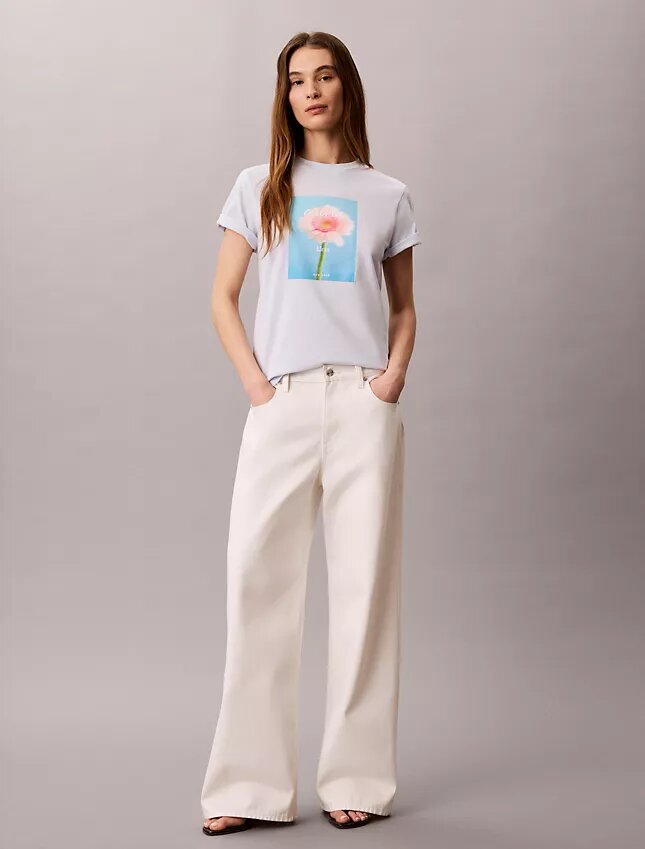 Daisy Graphic Classic T-Shirt Daisy Graphic Classic T-Shirt