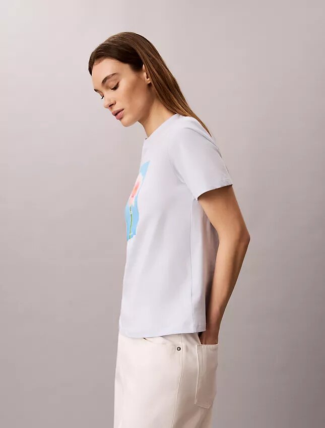 Daisy Graphic Classic T-Shirt Daisy Graphic Classic T-Shirt