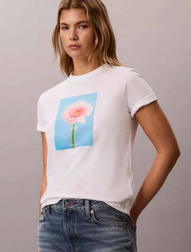 Daisy Graphic Classic T-Shirt Daisy Graphic Classic T-Shirt