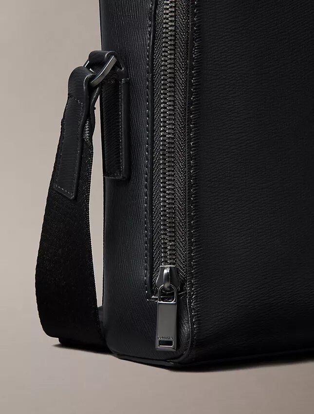 Emblem Logo Slim Reporter Bag Emblem Logo Slim Reporter Bag