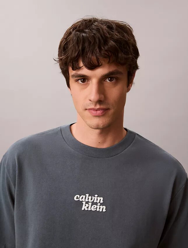 Embroidered 1989 Logo Graphic Relaxed T-Shirt Embroidered 1989 Logo Graphic Relaxed T-Shirt