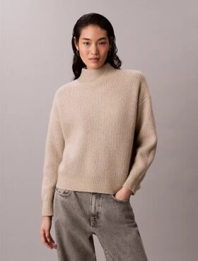Fine Rib Relaxed Turtleneck Sweater