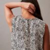 Flowing Printed Sleeveless Top Flowing Printed Sleeveless Top