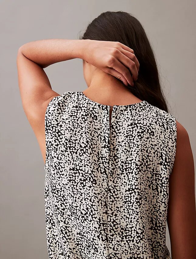 Flowing Printed Sleeveless Top Flowing Printed Sleeveless Top