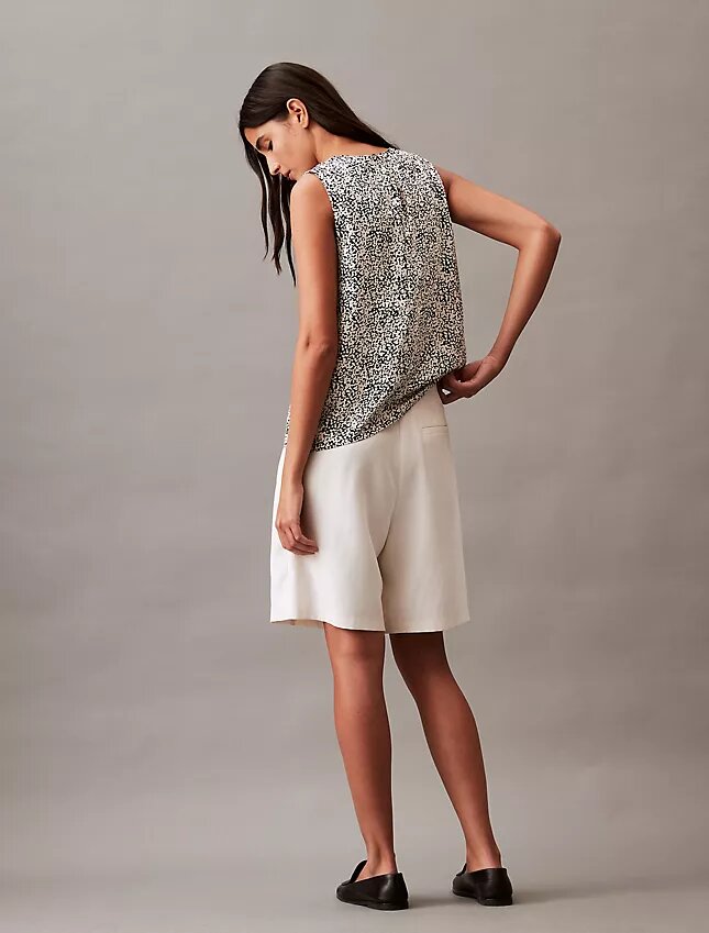 Flowing Printed Sleeveless Top Flowing Printed Sleeveless Top