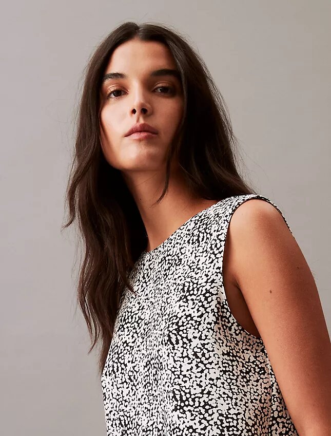 Flowing Printed Sleeveless Top Flowing Printed Sleeveless Top