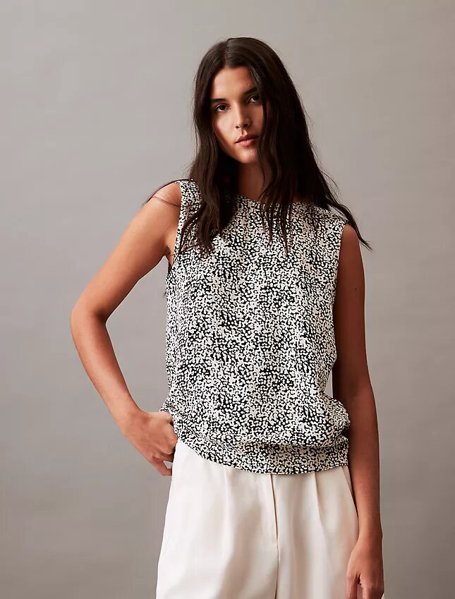 Flowing Printed Sleeveless Top Flowing Printed Sleeveless Top