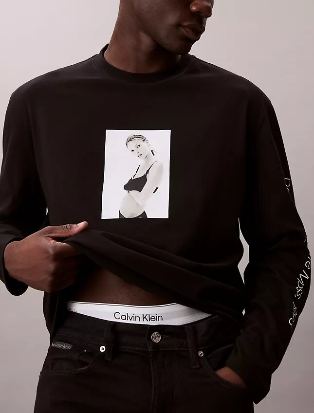 Kate Moss Graphic Relaxed Long Sleeve T-Shirt Kate Moss Graphic Relaxed Long Sleeve T-Shirt