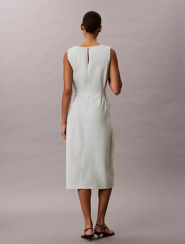 Linen Blend V-Neck Sleeveless Belted Dress Linen Blend V-Neck Sleeveless Belted Dress