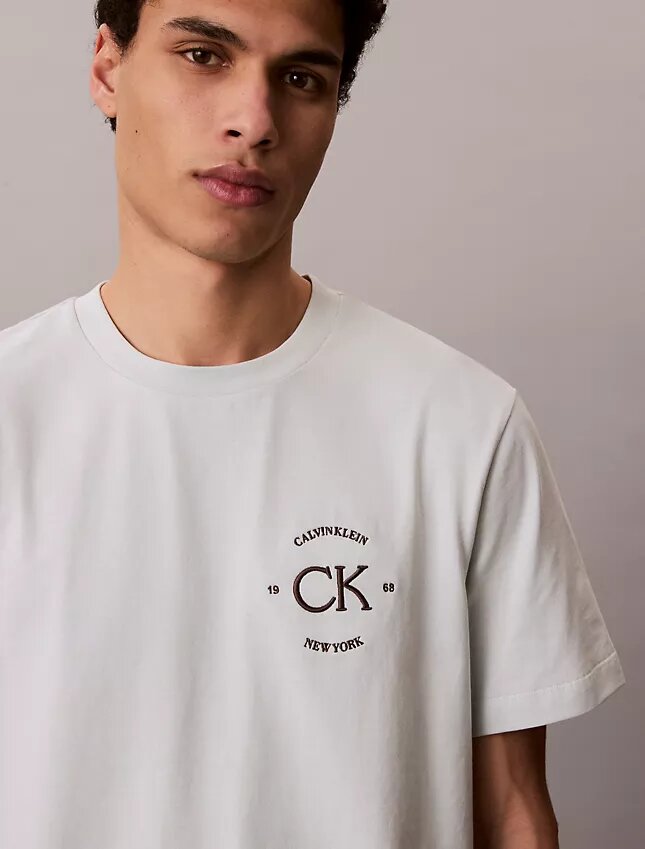 Logo Circle Graphic Classic T-Shirt Logo Circle Graphic Classic T-Shirt