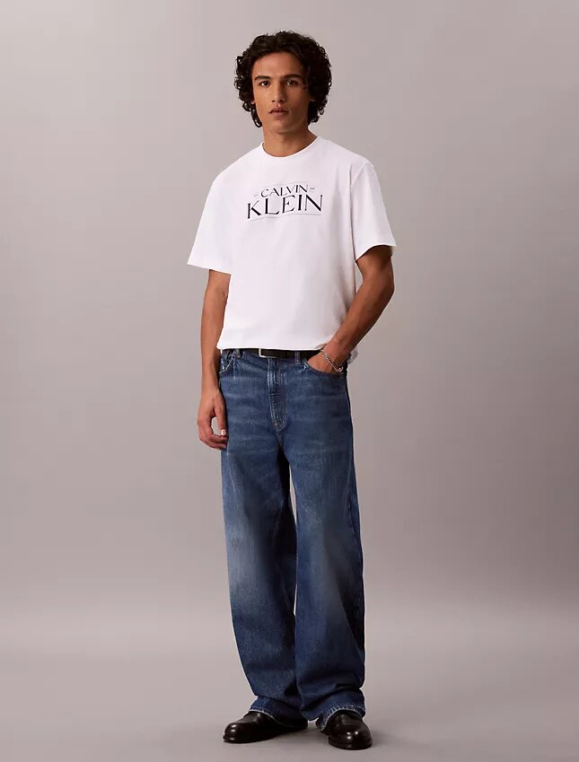 Logo Graphic Relaxed T-Shirt Logo Graphic Relaxed T-Shirt