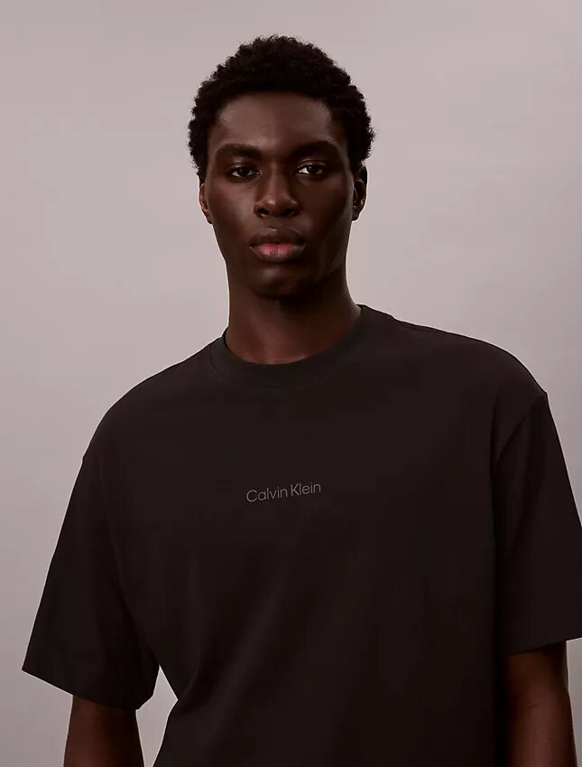 Micro Logo Graphic Relaxed T-Shirt Micro Logo Graphic Relaxed T-Shirt