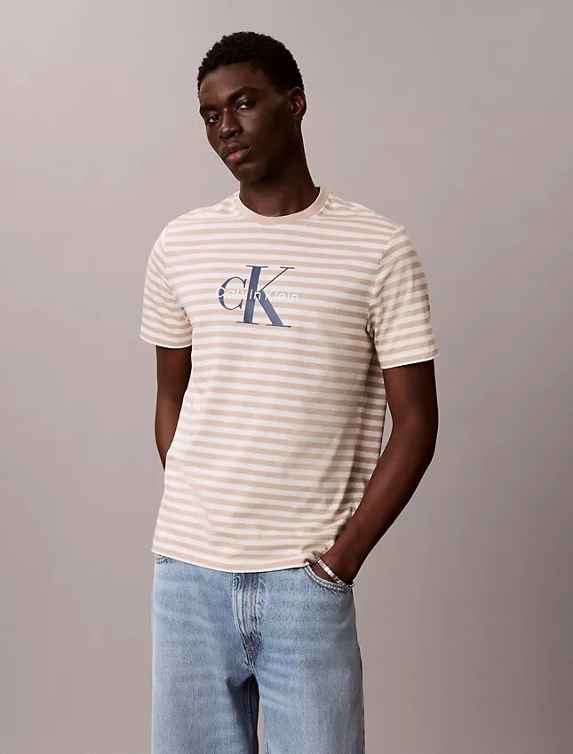 Monologo Graphic Stripe Classic T-Shirt Monologo Graphic Stripe Classic T-Shirt