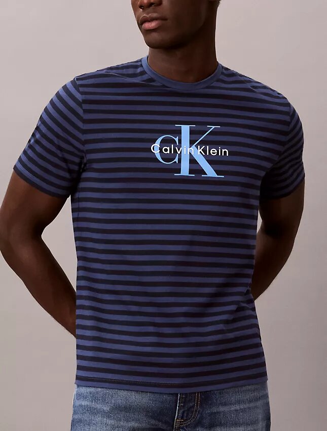 Monologo Graphic Stripe Classic T-Shirt Monologo Graphic Stripe Classic T-Shirt