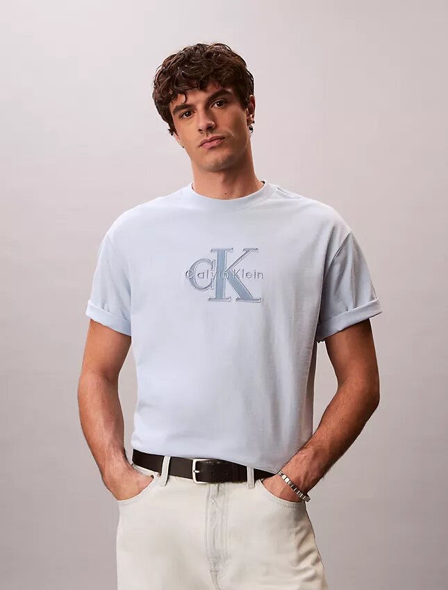 Monologo Outline Graphic Classic T-Shirt Monologo Outline Graphic Classic T-Shirt