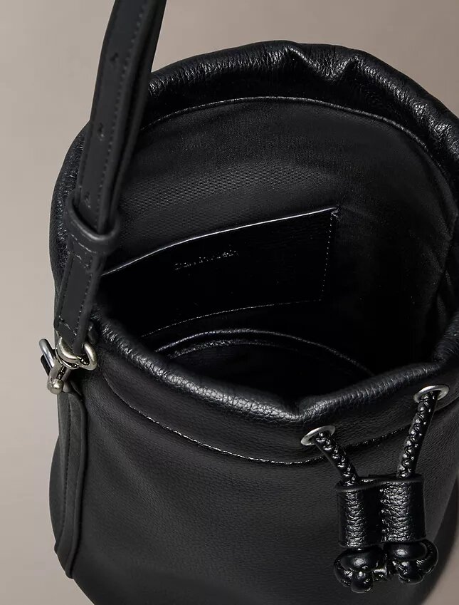 Pebble Grain Bucket Bag Pebble Grain Bucket Bag