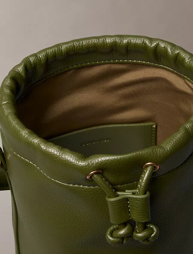 Pebble Grain Bucket Bag Pebble Grain Bucket Bag