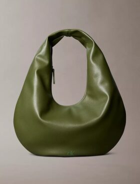 Pebble Grain Crescent Shoulder Bag Pebble Grain Crescent Shoulder Bag