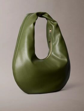 Pebble Grain Crescent Shoulder Bag Pebble Grain Crescent Shoulder Bag