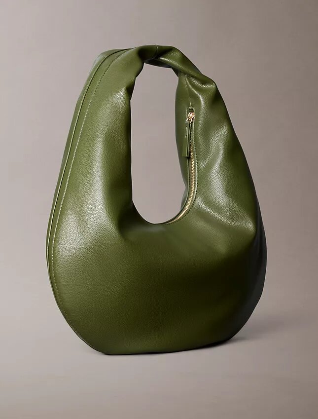Pebble Grain Crescent Shoulder Bag Pebble Grain Crescent Shoulder Bag