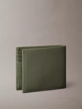 Pebble Grain Leather Bifold Wallet
