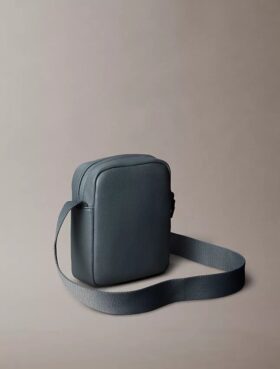 Pebbled Reporter Bag Pebbled Reporter Bag