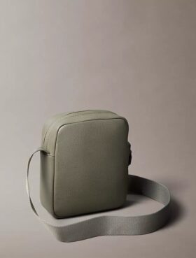 Pebbled Reporter Bag Pebbled Reporter Bag