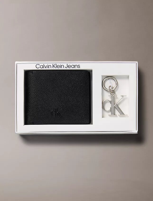 Refined Leather Wallet + Key Ring Gift Set Refined Leather Wallet + Key Ring Gift Set