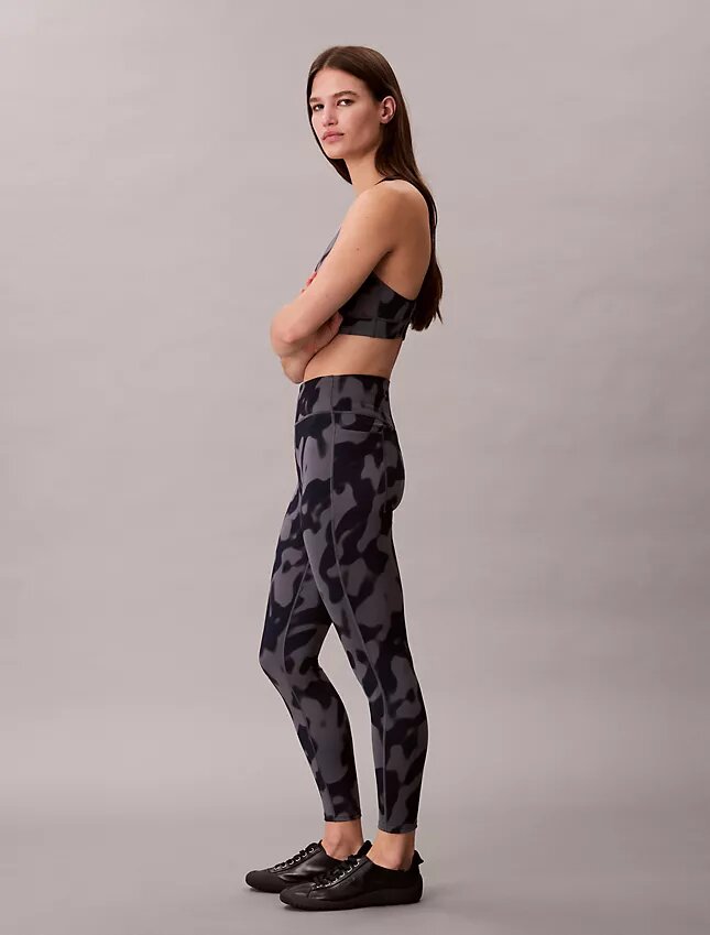 Soft Sport Abstract Print 7/8 Leggings Soft Sport Abstract Print 7/8 Leggings