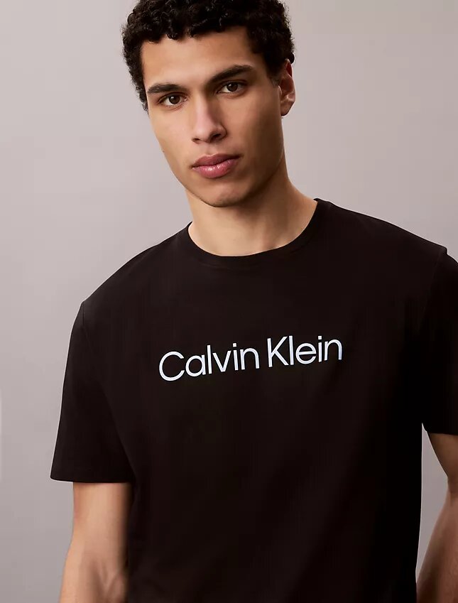 Standard Logo Graphic Classic T-Shirt Standard Logo Graphic Classic T-Shirt