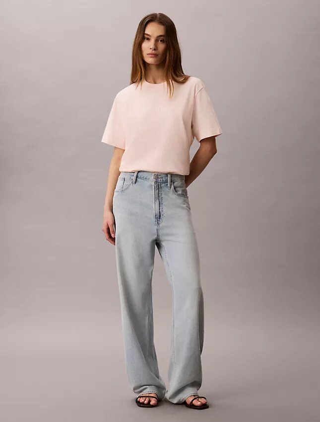 Standard Logo Relaxed T-Shirt Standard Logo Relaxed T-Shirt